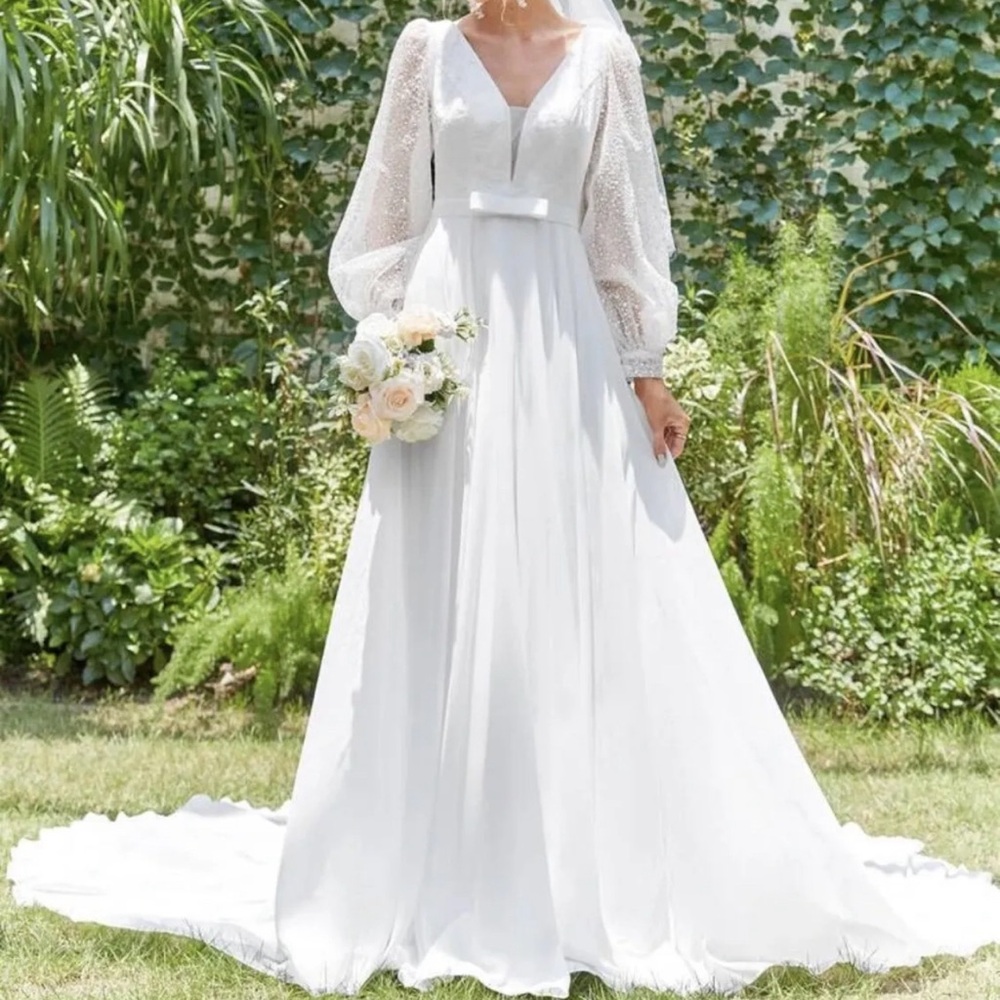 (SOLD OUT) Brand NEW NWT Wedding Dress